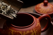 Load image into Gallery viewer, 2025 LinCang Bai Hua Shu Spring Buds 100g Brick
