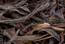 Load image into Gallery viewer, 2025 WuDong LaoCong MiTouXiang Dan Cong (Old Bush Honey Peach Aroma Oolong)