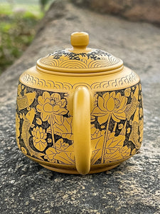 Chen Yì-Zhi The Koi Teapot