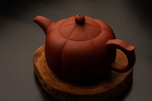 Load image into Gallery viewer, Jūn Han Pumpkin Teapot