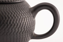 Load image into Gallery viewer, Lin Guó-Lì Scales Teapot