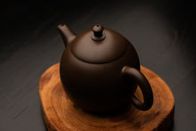 Load image into Gallery viewer, Chen Yu-Fu Dragon Egg Teapot