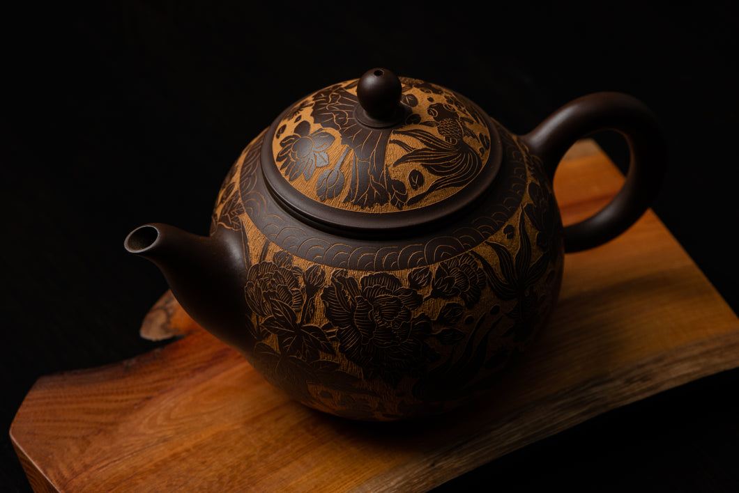 Chen Yì-Zhi Goldfish Teapot | Tea Ware