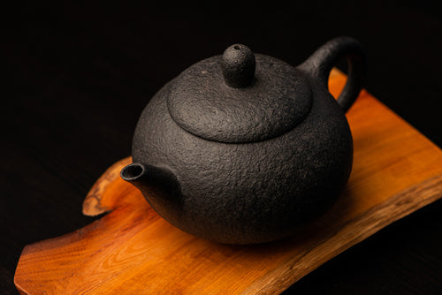 Lin Guó-Lì Flat Stone Teapot | Tea Ware