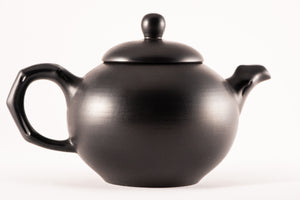 Lin Guó-Lì Tree Stump Teapot